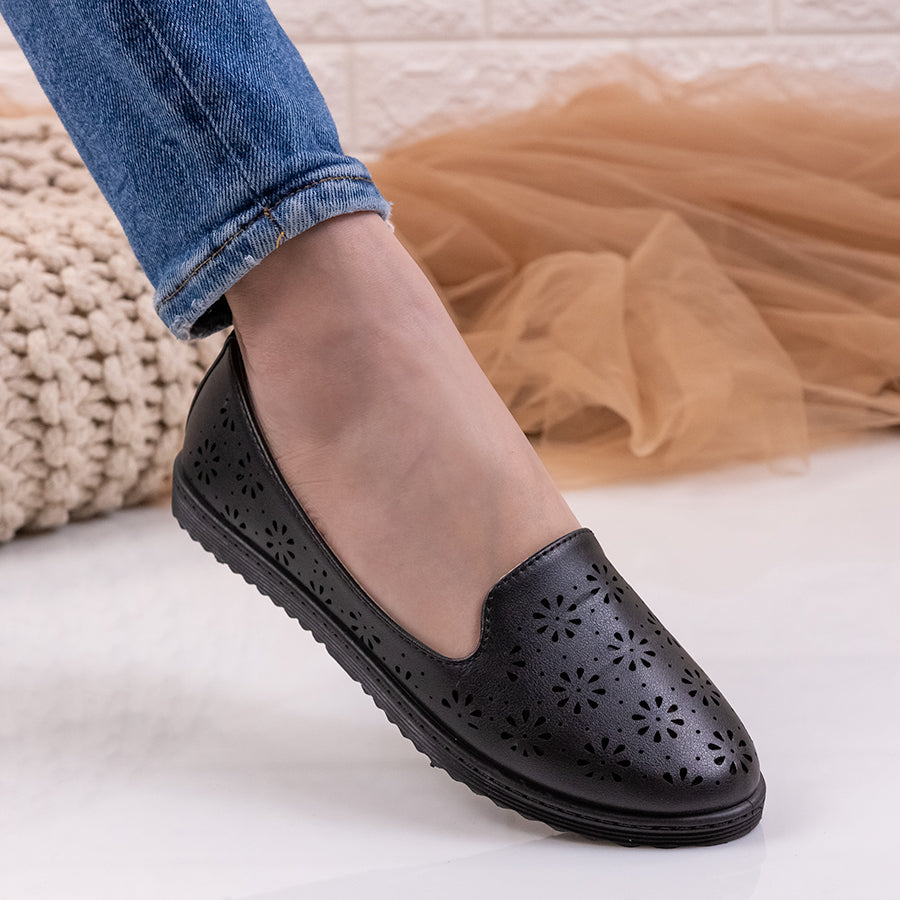 Дамски обувки Avona - Black