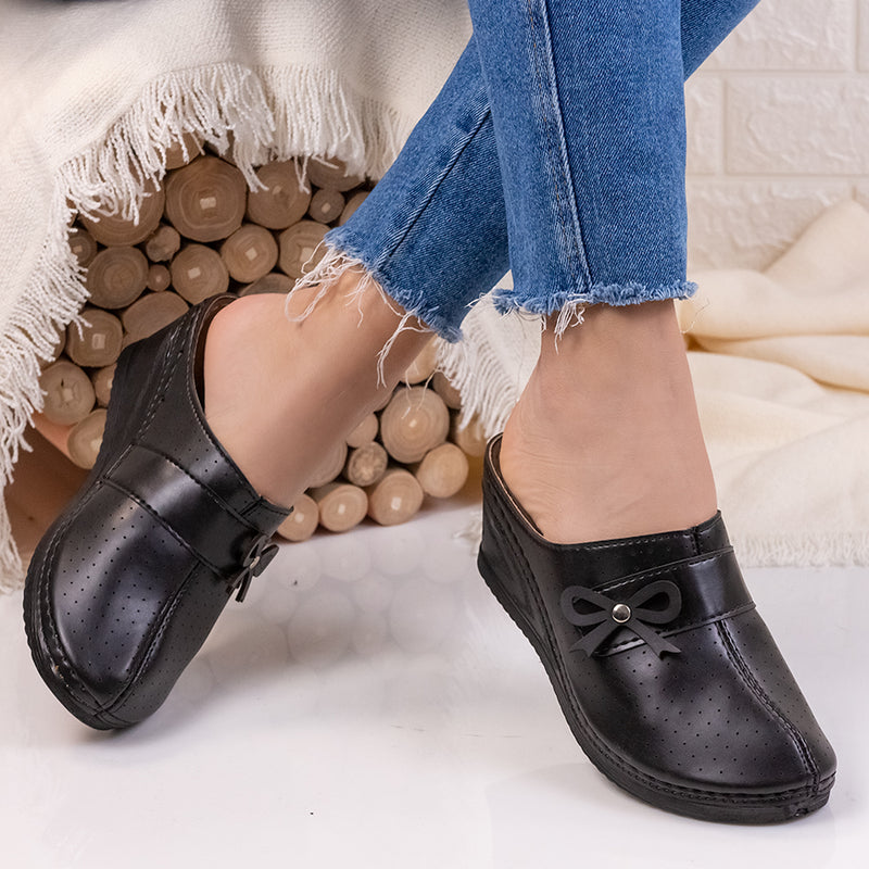 Дамски чехли на платформа Salmina - Black